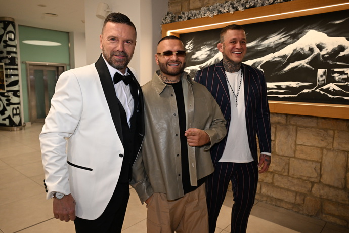 FOTO: Hosté na premiéře. – stránka 36