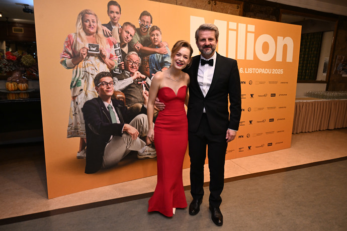 FOTO: Rudolf Merkner na premiéře s Annou Jiřinou Daňhelovou. – stránka 6