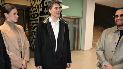 FOTO: Hokejová legenda dorazila do Slovanského domu.