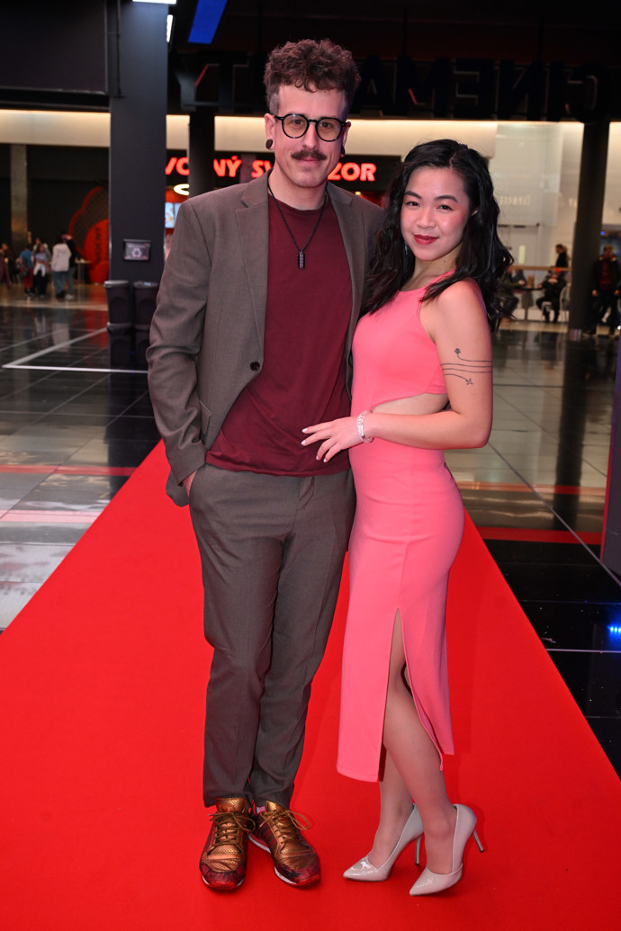 FOTO: Petja Fonda a Twí. – stránka 80