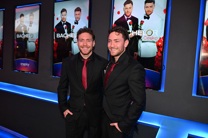 FOTO: Bacheloři Mirek a Martin Dubovičtí. – stránka 79