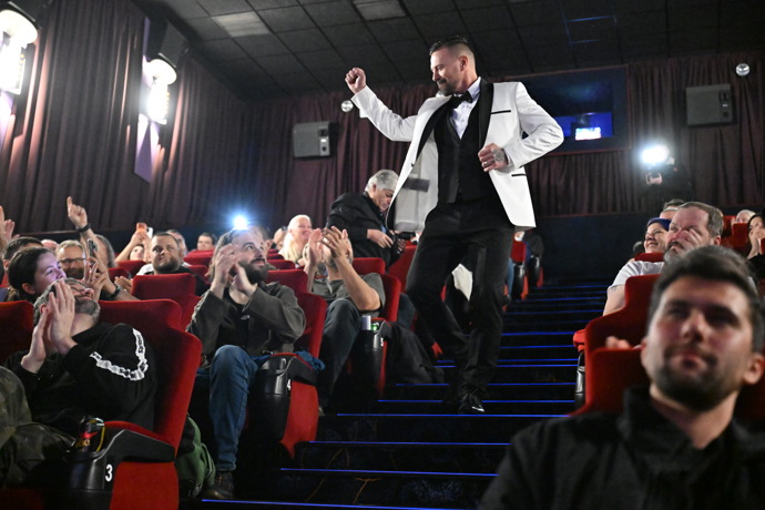 FOTO: Největší šok pro Řepku bylo přiznání jeho matky, že chtěla jít na potrat. – stránka 32