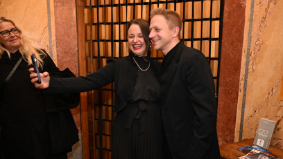 FOTO: Tomáš Klus byl na premiéře v dobré náladě.