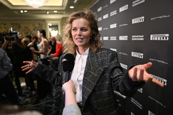 FOTO: Krásná Eva Herzigová během rozhovoru pro eXtra.cz. – stránka 109