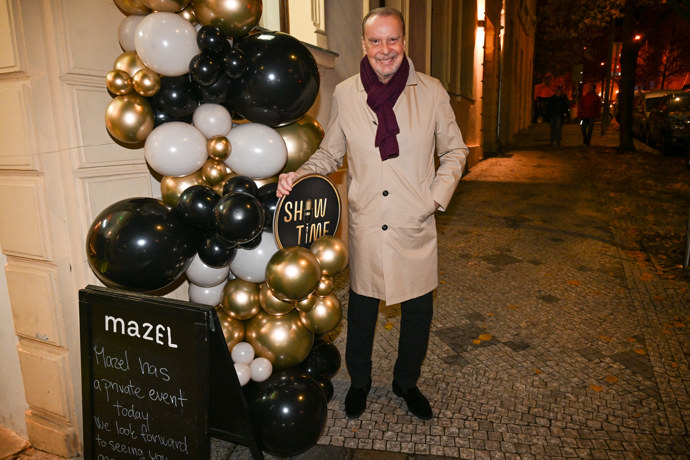 FOTO: Štefan Margita se usmíval. – stránka 43