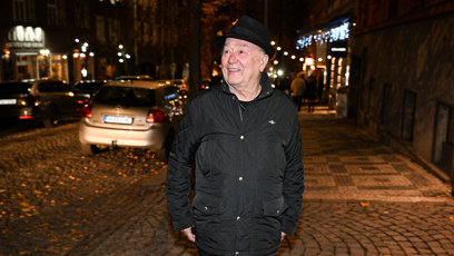 FOTO: Petr Janda čekající na odvoz.