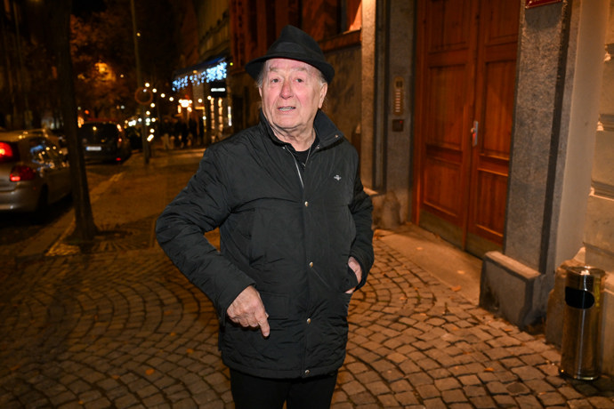 FOTO: Klobouk je pro Petra Jandu nezbytný doplněk. – stránka 45