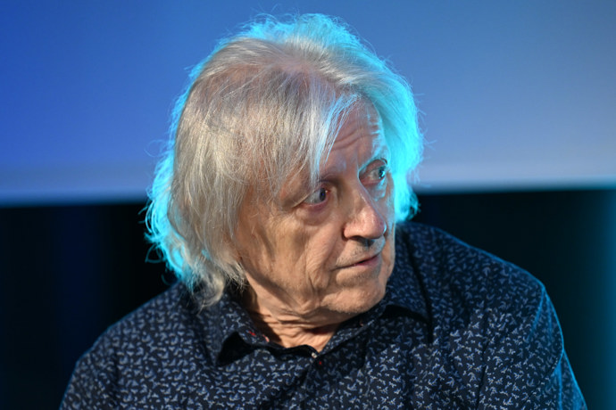 FOTO: Václav Neckář na tiskové konferenci k vánočnímu koncertu s názvem Vánoce v O2 areně. – stránka 8