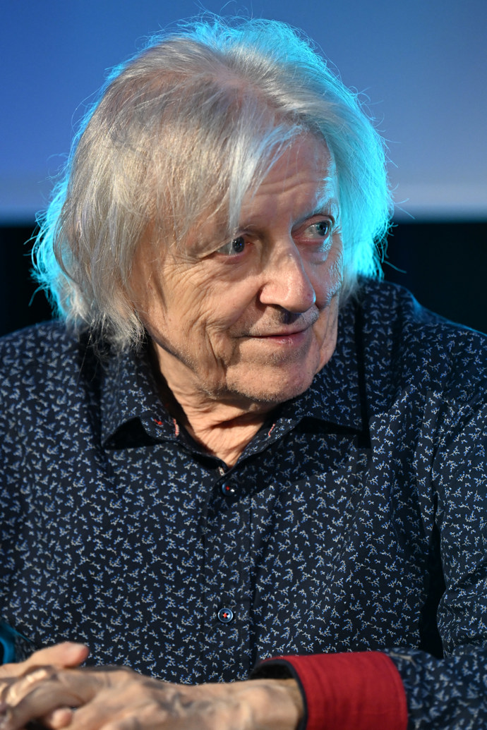 FOTO: Václav Neckář má do konce roku ještě mnoho koncertů. – stránka 6