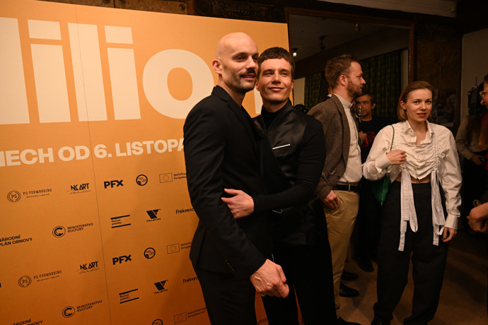 FOTO: Oba se k sobě měli. – stránka 34