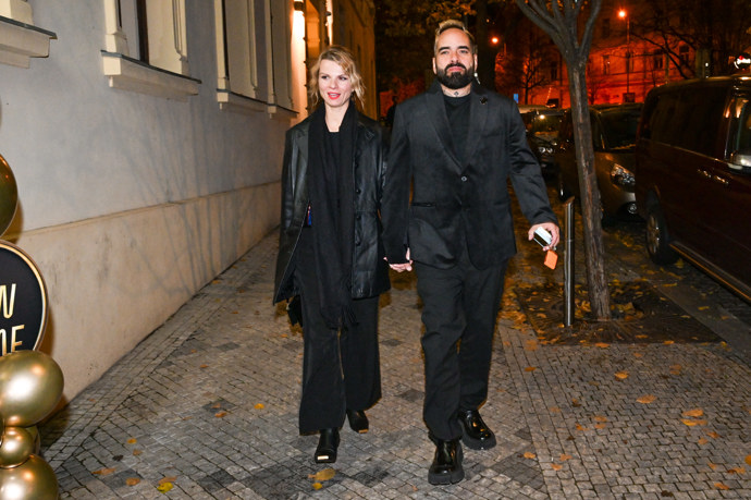 FOTO: Večírek Primy si nenechal ujít Kapitán Demo s partnerkou. – stránka 8