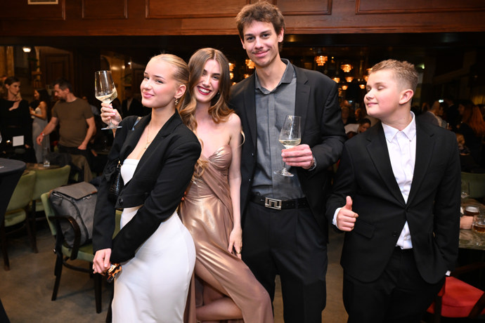 FOTO: Herečka Justýna Drábková po premiéře filmu Milion. – stránka 4