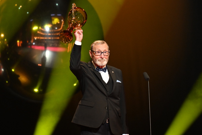 FOTO: Ladislav Frej získal Thálii. – stránka 8