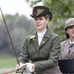 Lady Louise Windsor je totiž stejně jako babička vášnivá koňačka. I když raději řídí kočár, než by se vyhoupla do sedla.