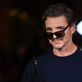 Pedro Pascal je fešák. 