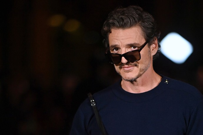 FOTO: Pedro Pascal je fešák. – stránka 1