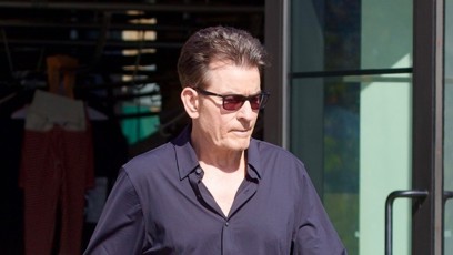 FOTO: Charlie Sheen si je jistý, že virem HIV nikoho nenakazil.