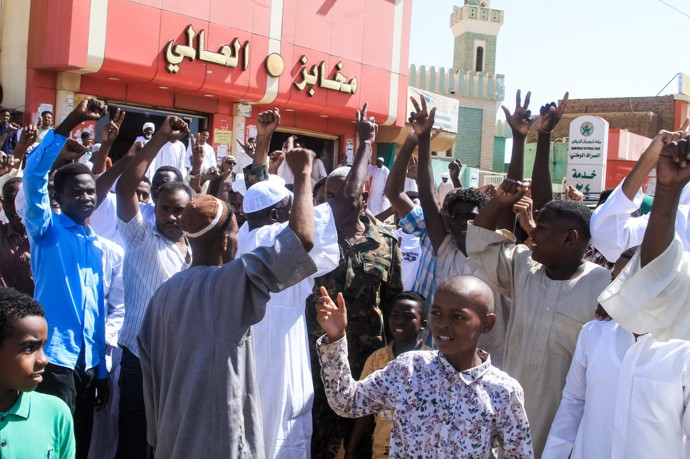 FOTO: Súdánci v ulicích protestují proti masakrům. – stránka 6