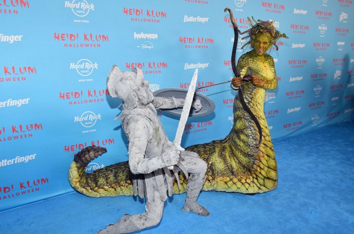 FOTO: Heidi Klum svým letošním kostýmem předčila veškerá očekávání. – stránka 3