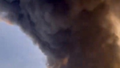 FOTO: Z místa se valil černý dým.