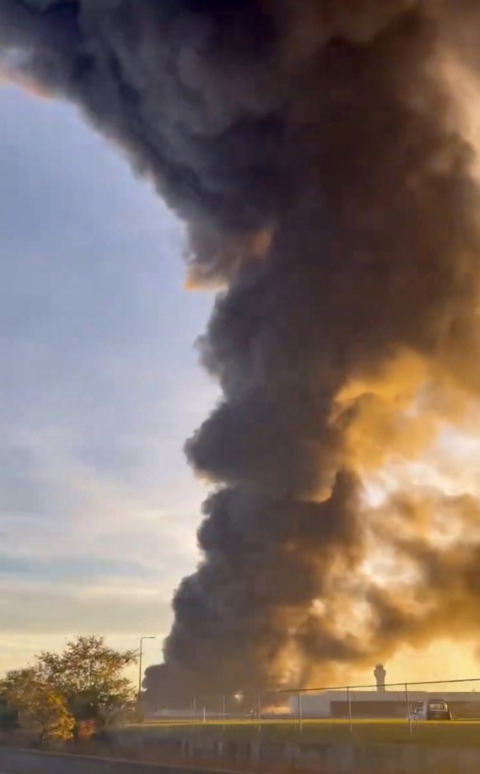 FOTO: Z místa se valil černý dým. – stránka 4