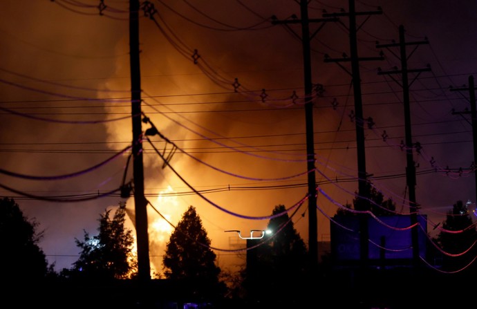 FOTO: Hasiči se potýkali s ásleky nehody. – stránka 8