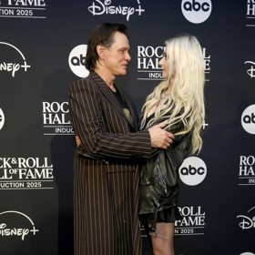 Herec Jim Carrey se po pětadvaceti letech znovu setkal se svou filmovou kolegyní Taylor Momsen, která jako sedmiletá hrála malou Cindy v Grinchi.
