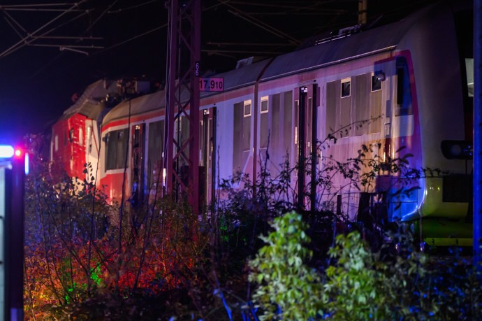 FOTO: Na Slovensku se srazily vlaky, desítky zraněných. – stránka 2