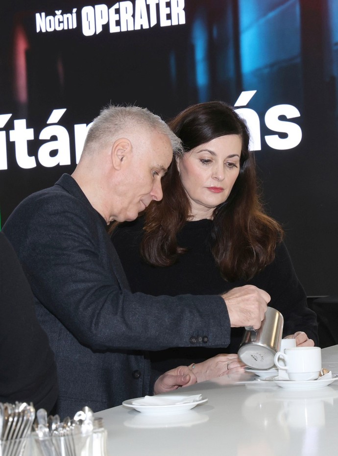 FOTO: Lukáš Vaculík s manželkou Luciou Kršákovou. – stránka 2