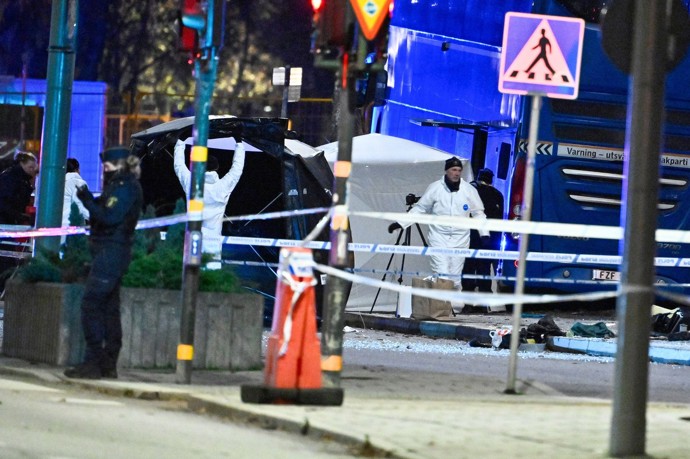 FOTO: Nehoda ve Stockholmu. – stránka 4