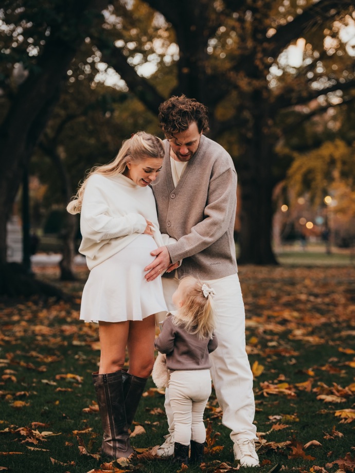 FOTO: David Pastrňák a Rebecca Rohlsson čekají další miminko. – stránka 1