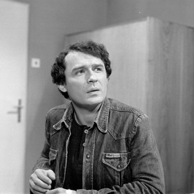 Ještě před coming outem randil Marcel Vašinka nějakou dobu s Dagmar Havlovou. Byla prý na něj ale příliš vášnivá.