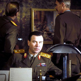 Černí baroni jsou filmová komedie o pétépácích na motivy románu Miloslava Švandrlíka. Na snímku Václav Postránecký.