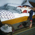 Dědictví aneb Kurvahošigutntág: Bohuš je vesnický exot, který najednou zbohatne. Velmi věrně ho ztvárnil herec Boleslav Polívka.