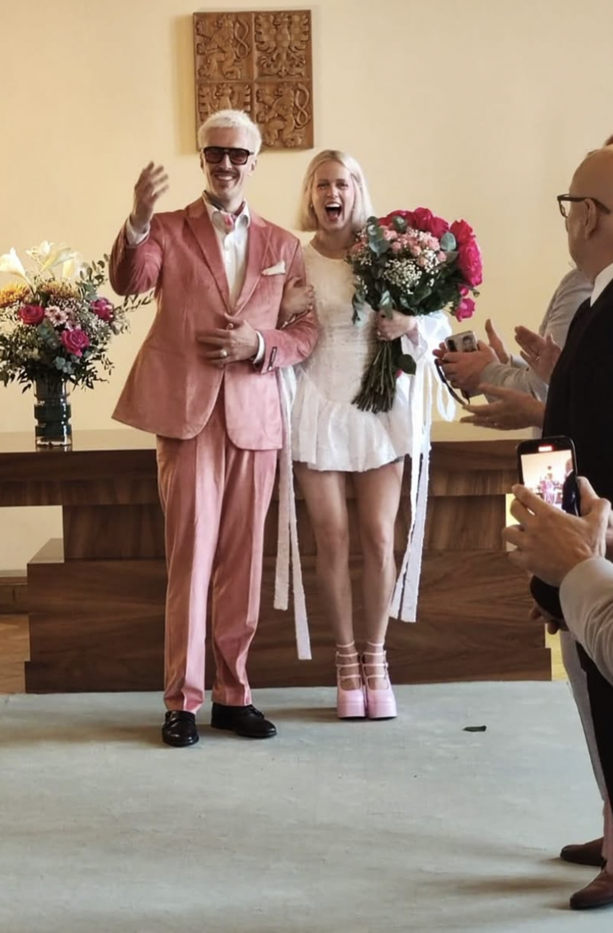 FOTO: Terezie Kovalová zvolila netradiční šaty. – stránka 1