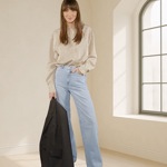 Stylistka Nikola Marková potřebuje kalhoty prodloužené délky, košili se správnou délkou rukávu, tedy klidně o číslo větší, a místo malého saka o číslo větší, nebo střih oversize. 