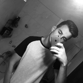 Jan Štefela je nejzářivější hvězdou české atletiky, ale rád se ukazuje i mimo doskočiště.