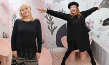 Tomicová po dlouhé době ve společnosti či rozdivočelá Štěpánová. Herečky si vyrazily z kopýtka