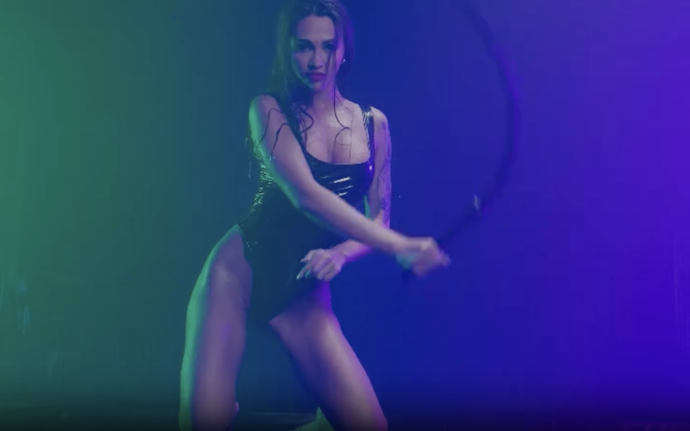 FOTO: Playmate Caroline je sexy kočičí žena. – stránka 1