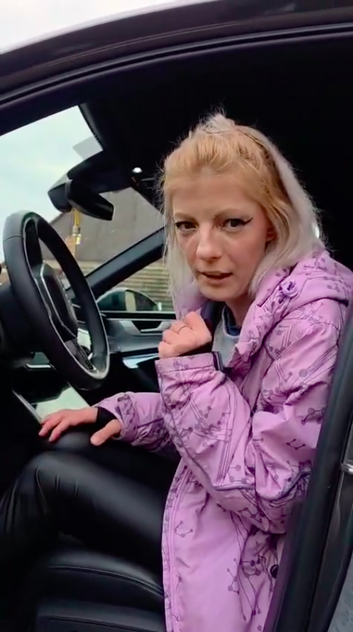 FOTO: Prodejce tělem i duší. – stránka 3