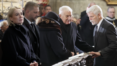 FOTO: Politici na pohřbu kardinála Duky.