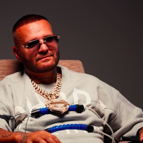 Rytmus je v komentářích pod videem za hlupáka.