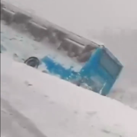 Druhý spadl do škarpy.