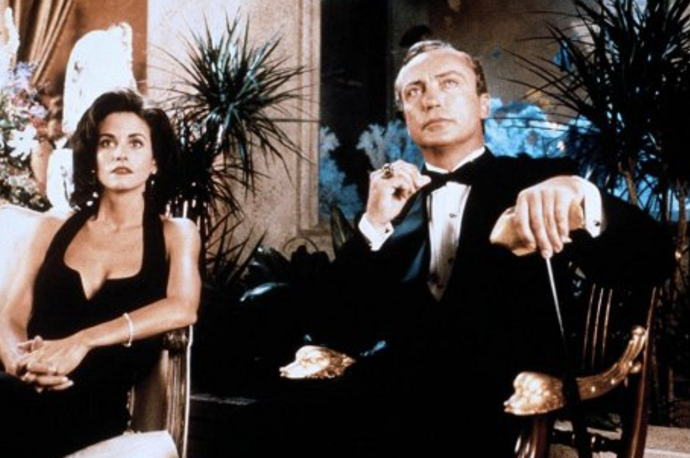 FOTO: Udo Kier a Courteney Cox ve filmu Ace Ventura: Zvířecí detektiv. – stránka 5