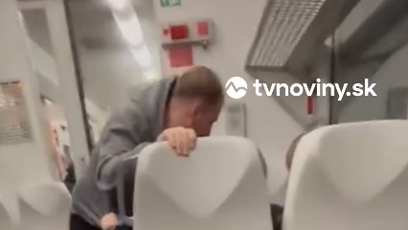 FOTO: Lidé křičeli a snažili se pomoct ostatním.