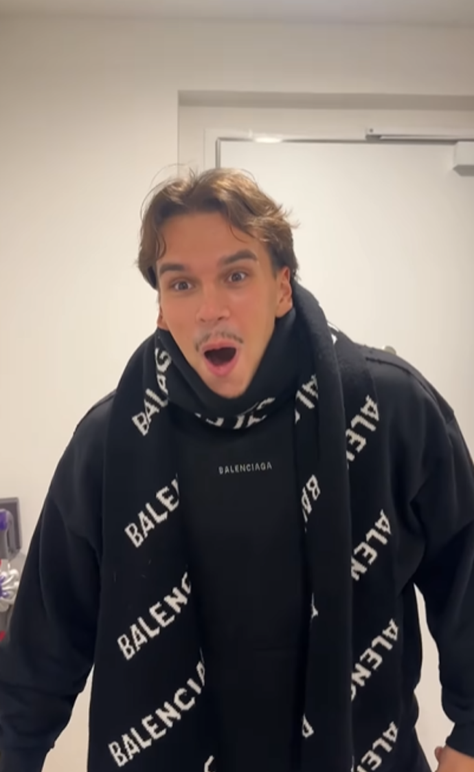 FOTO: Jan Michálek neskrýval překvapení. – stránka 8