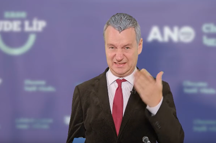 FOTO: Petr Jablonský jako Andrej Babiš v pořadu To byl zase týden.