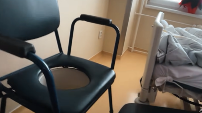 FOTO: Patrik Hezucký ukázal, jak vypadá jeho nemocniční pokoj.