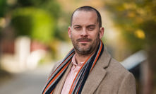 Jakub Prachař v seriálu Spřízněná duše.