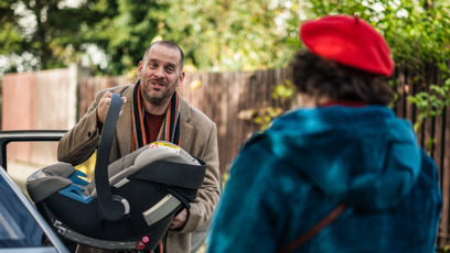 FOTO: Z idola žen se stal obtloustlý podvodník.